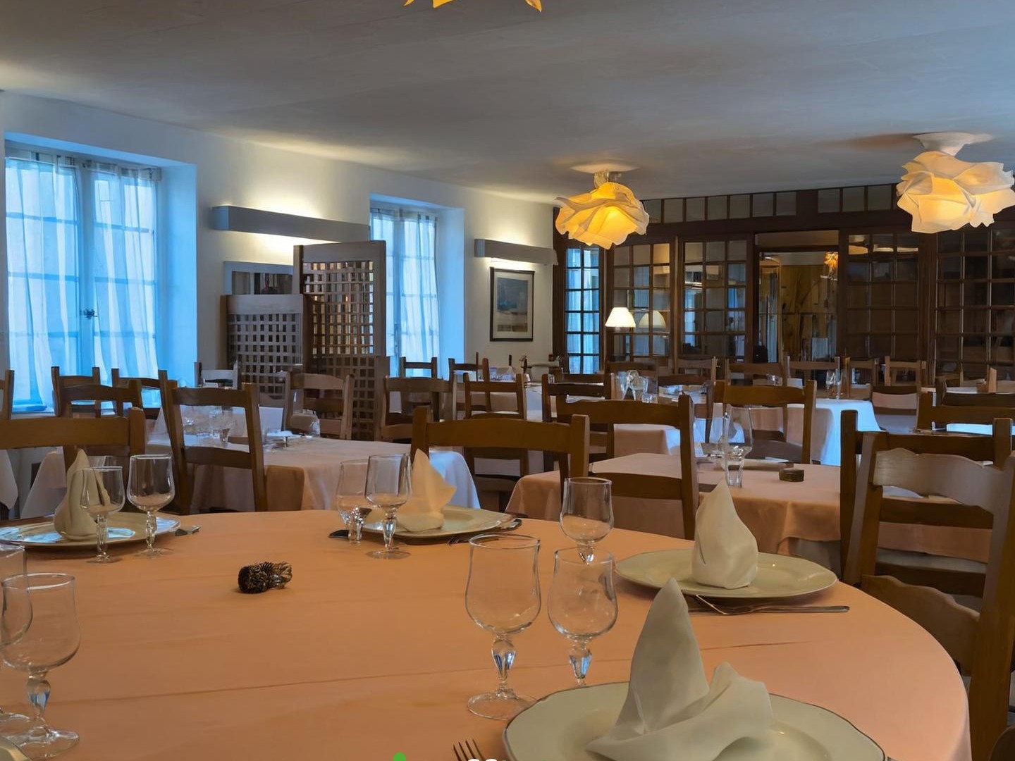 Local commercial 32 pièces 900 m²