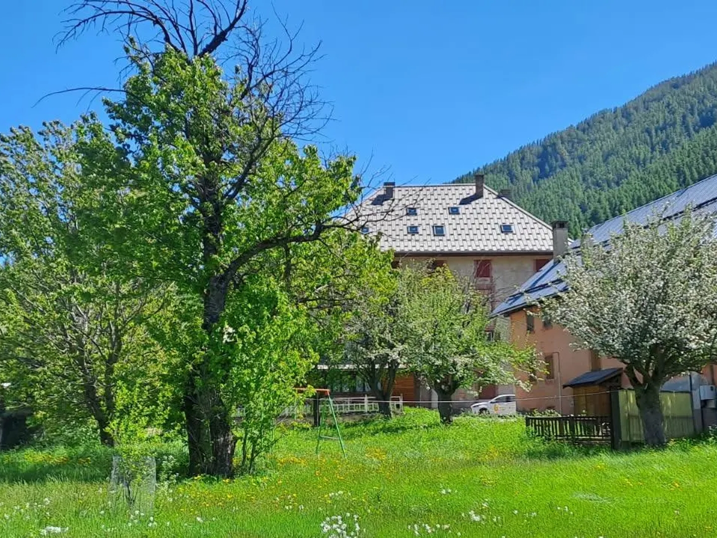 Terrain à vendre - 526m2 - Château-Ville-Vie... (05350)