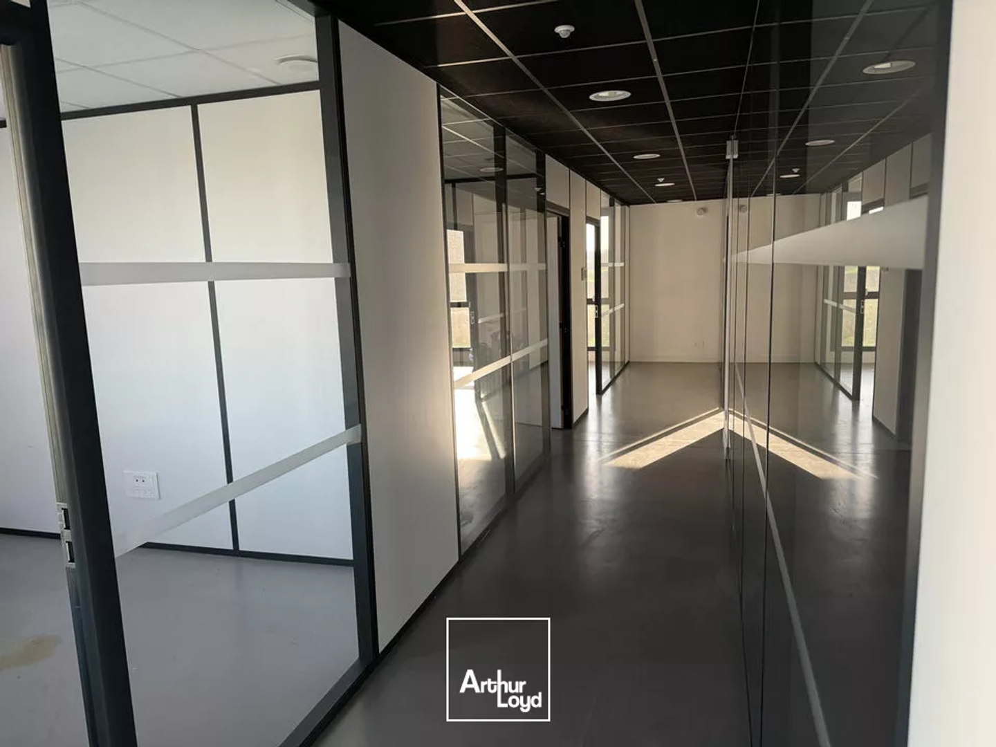 Locaux à vendre - 903m2 - Cinq-Mars-La-Pile (37130)