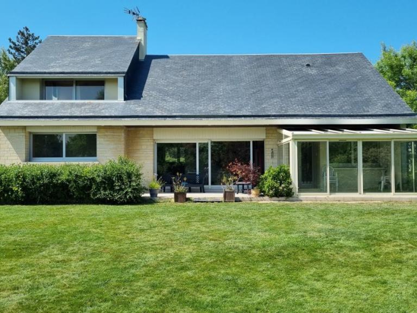 Maison 7 pièces 221 m²