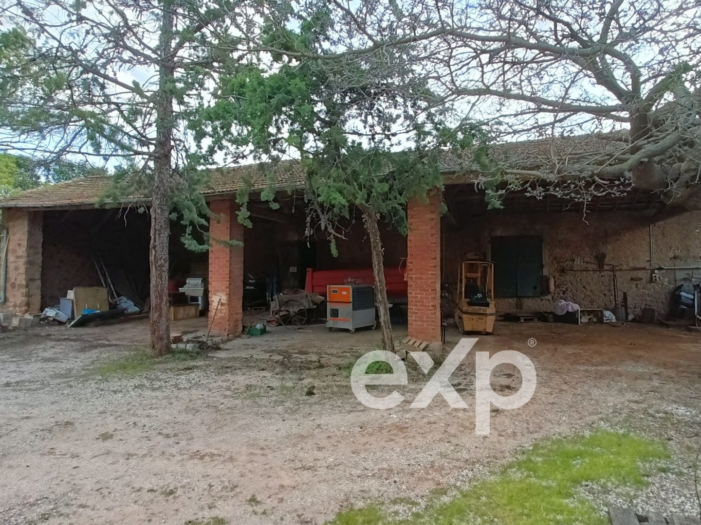 Parking / garage / box à vendre - 1071m2 - Cazedarnes (34460)