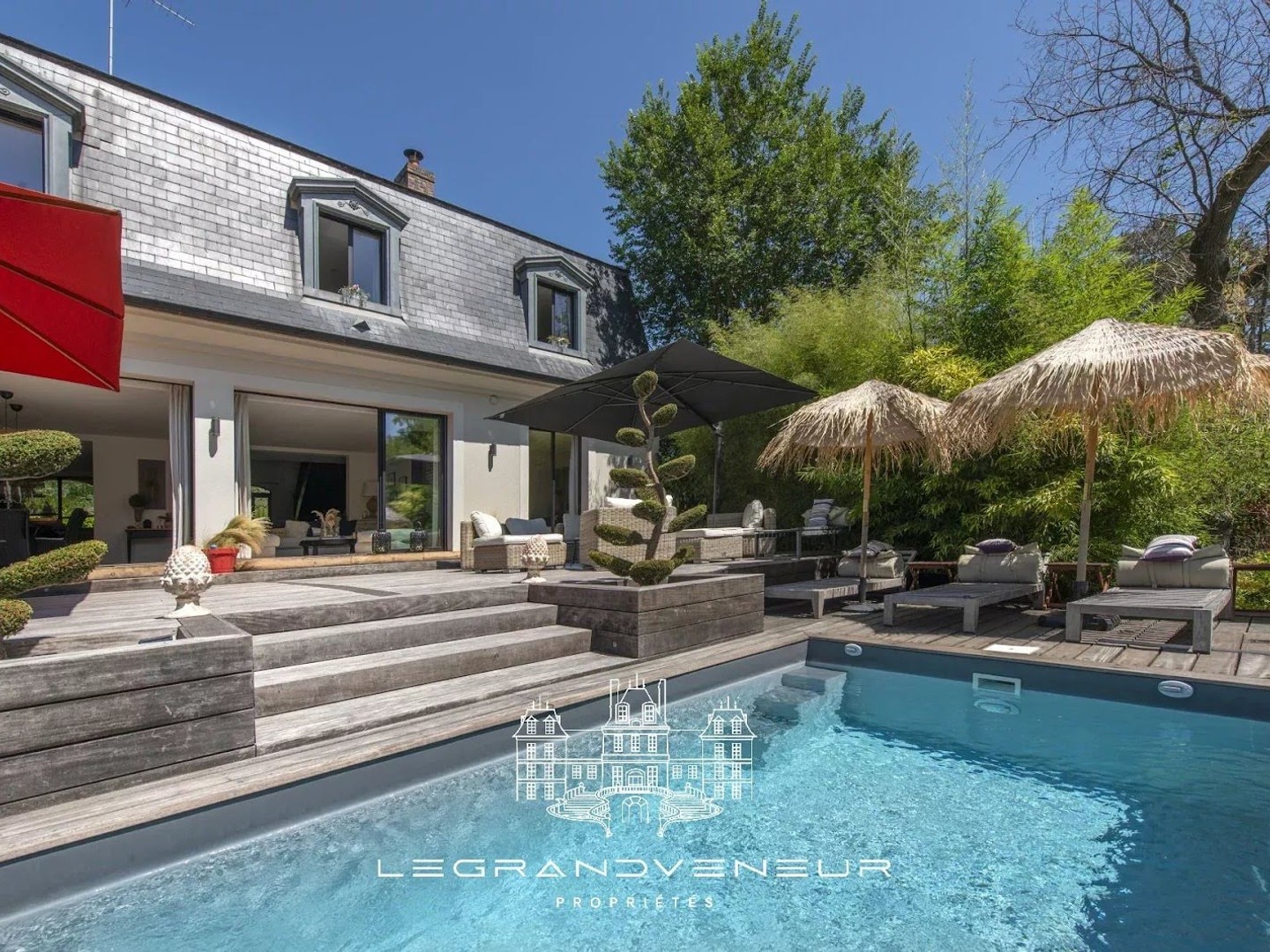 Maison 7 pièces 210 m²
