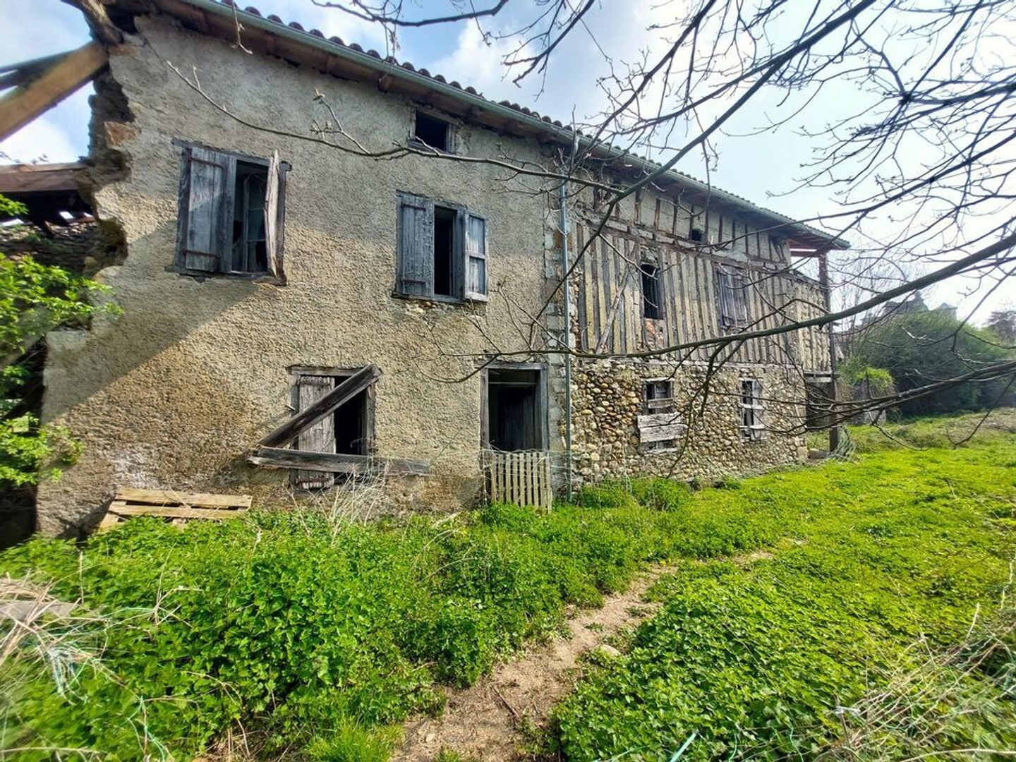 Maison à vendre - 5 pièces - 150m2 - Saint-Girons (09200)