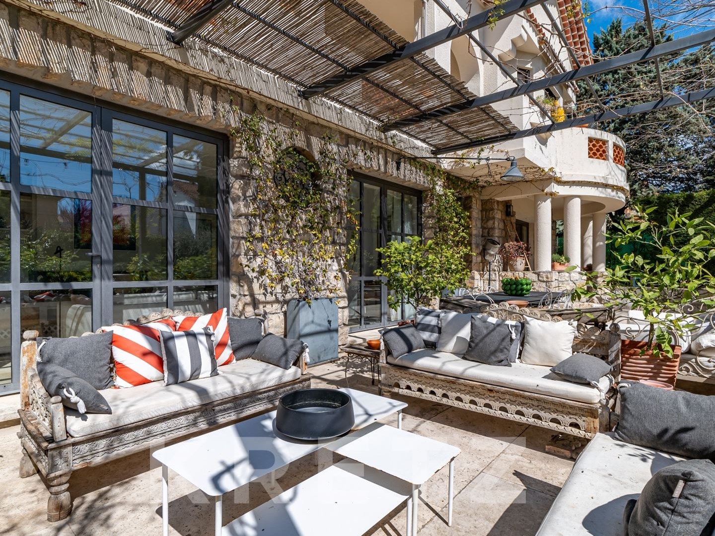 Maison à vendre - 11 pièces - 270m2 - Aix-En-Provence (13100)