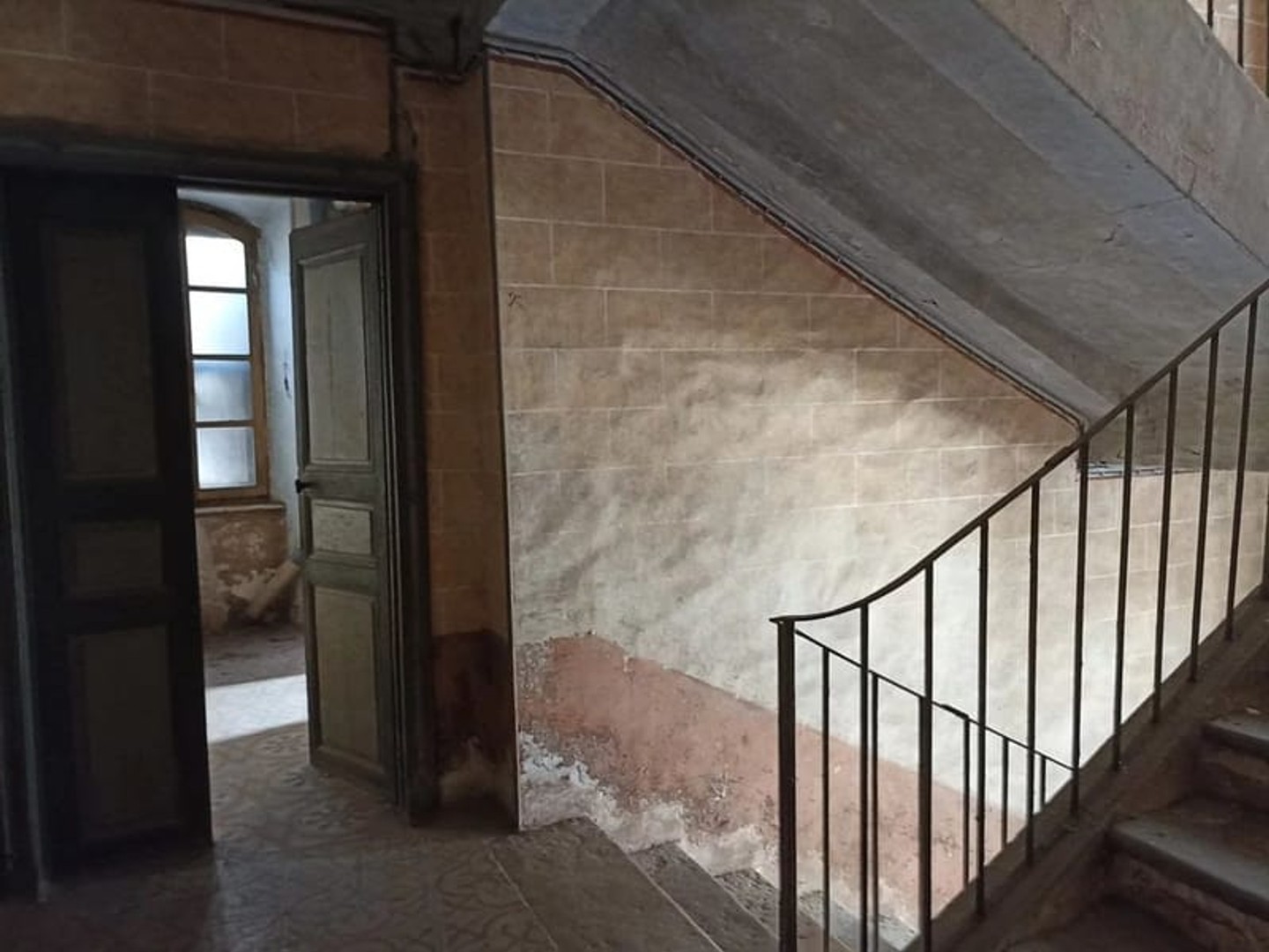 Maison 15 pièces 350 m²