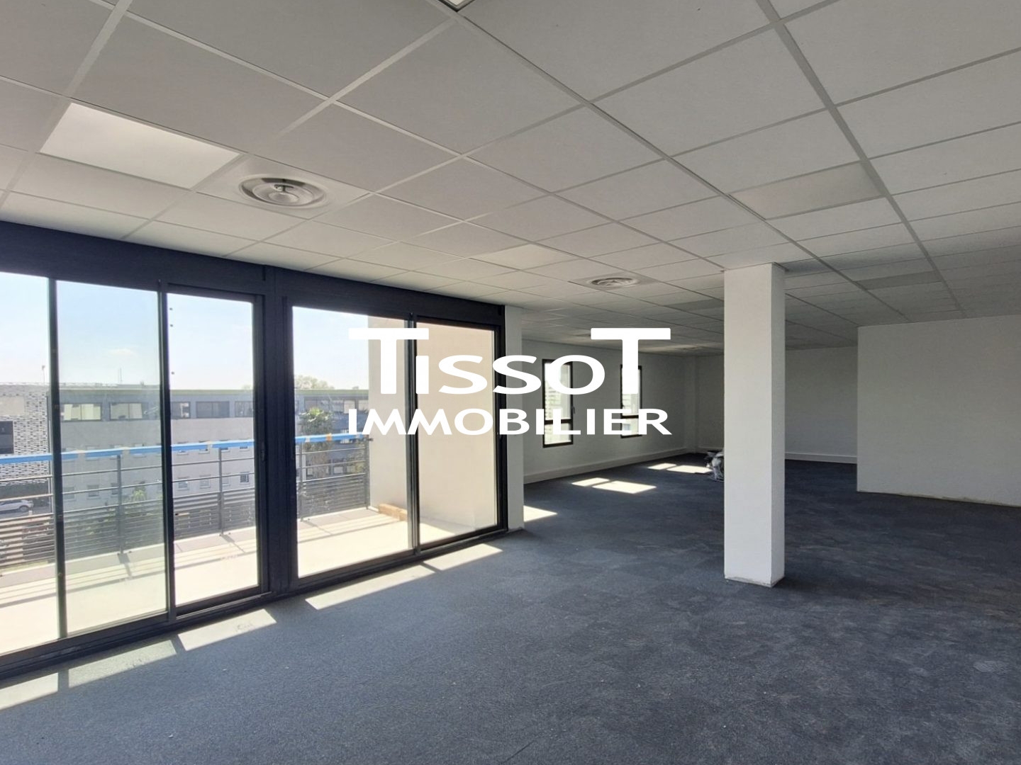 Locaux à vendre - 417m2 - Nîmes (30000)