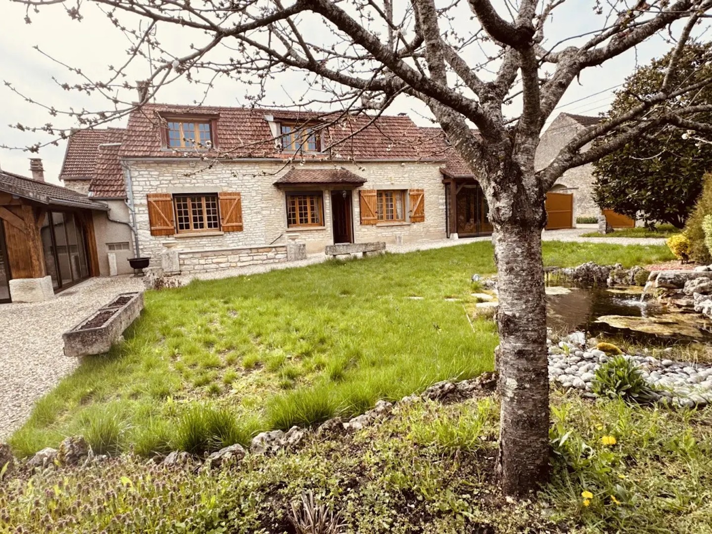 Propriété 6 pièces 125 m²