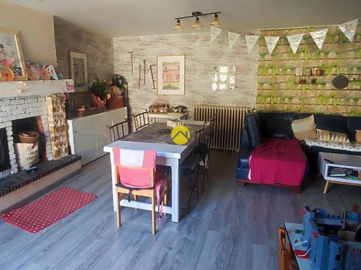 Maison à vendre - 7 pièces - 172m2 - Levet (18340)