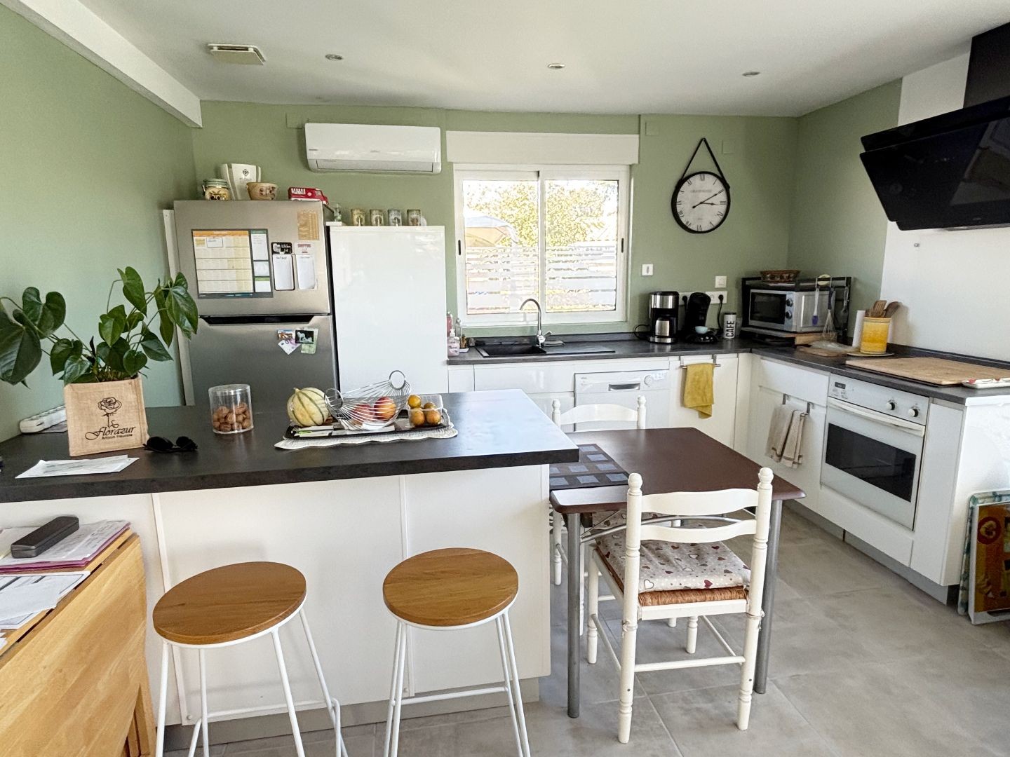 Maison à vendre - 4 pièces - 64m2 - Roquebrune-Sur-Ar... (83520)
