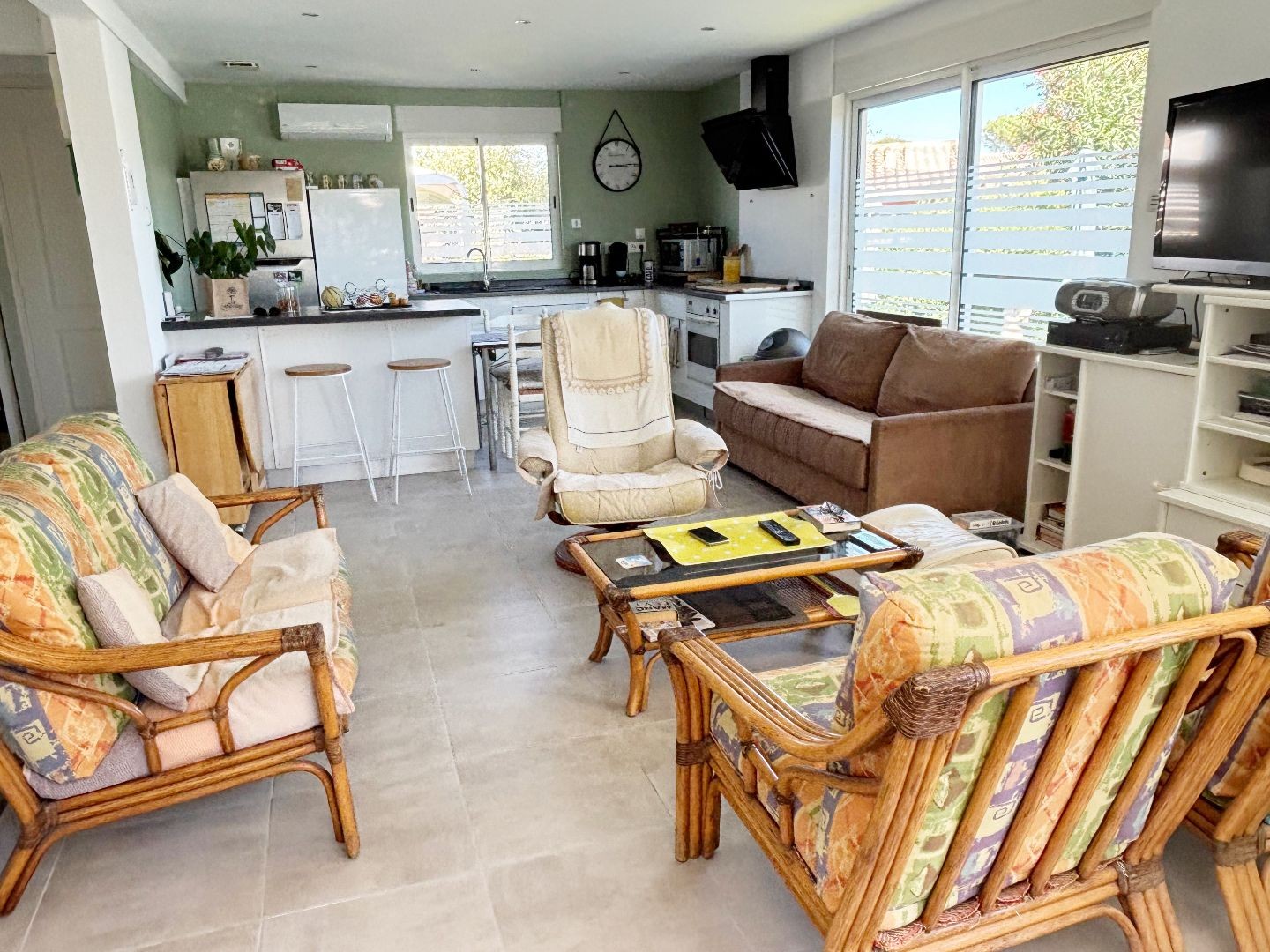 Maison à vendre - 4 pièces - 64m2 - Roquebrune-Sur-Ar... (83520)