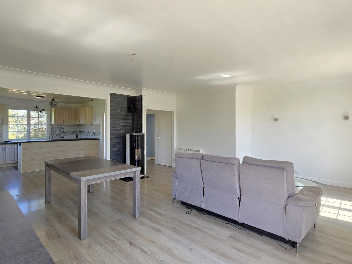 Maison à vendre - 6 pièces - 131m2 - La Chapelle-Hermier (85220)