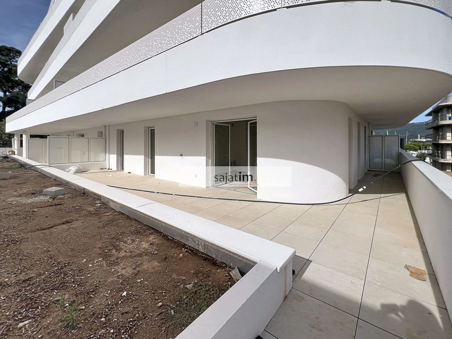 T4 EN REZ DE JARDIN terrasse de 50 m²
