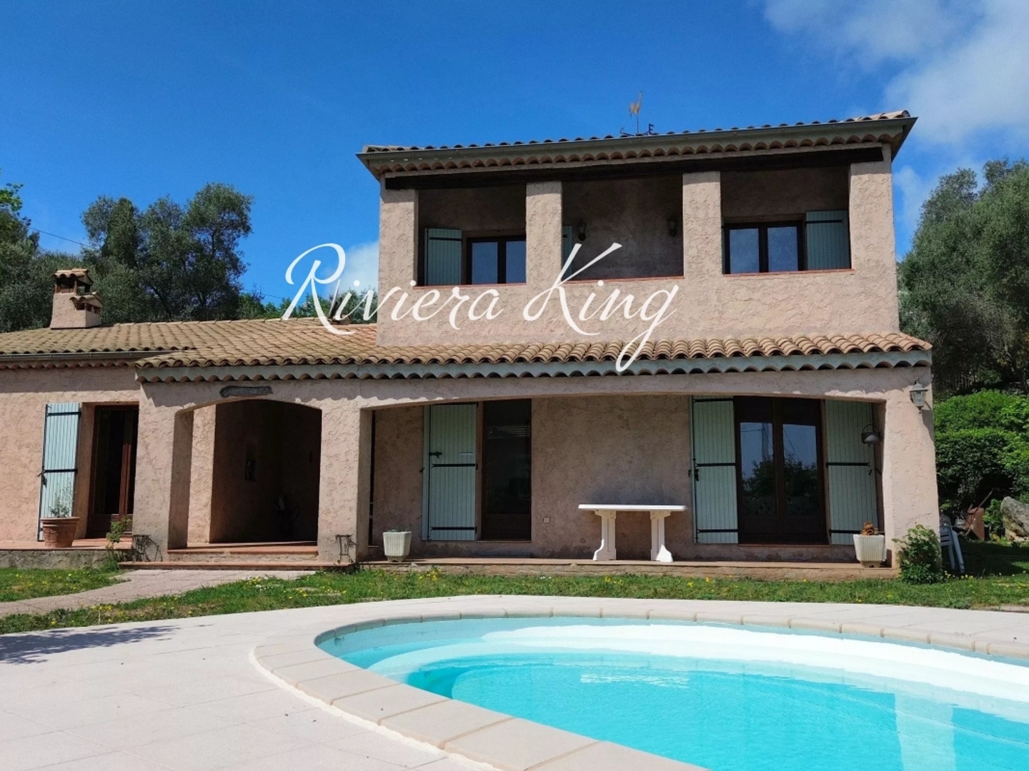 Maison à vendre - 6 pièces - 220m2 - Villefranche-Sur-Mer (06230)