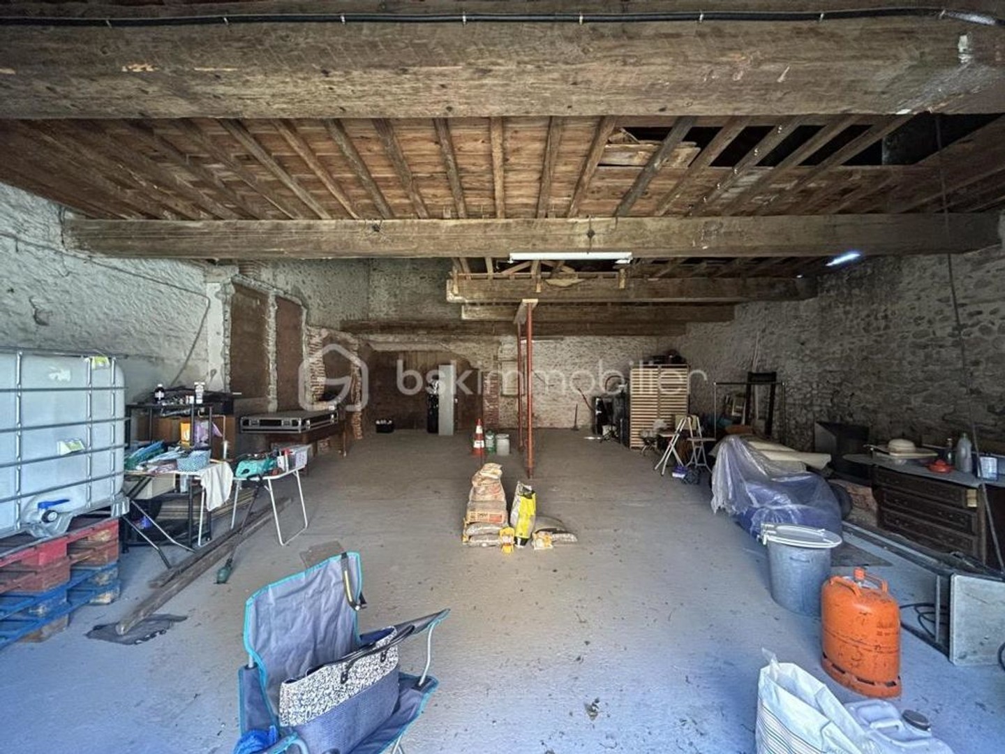 Parking / garage / box à vendre - 216m2 - Bages (66670)
