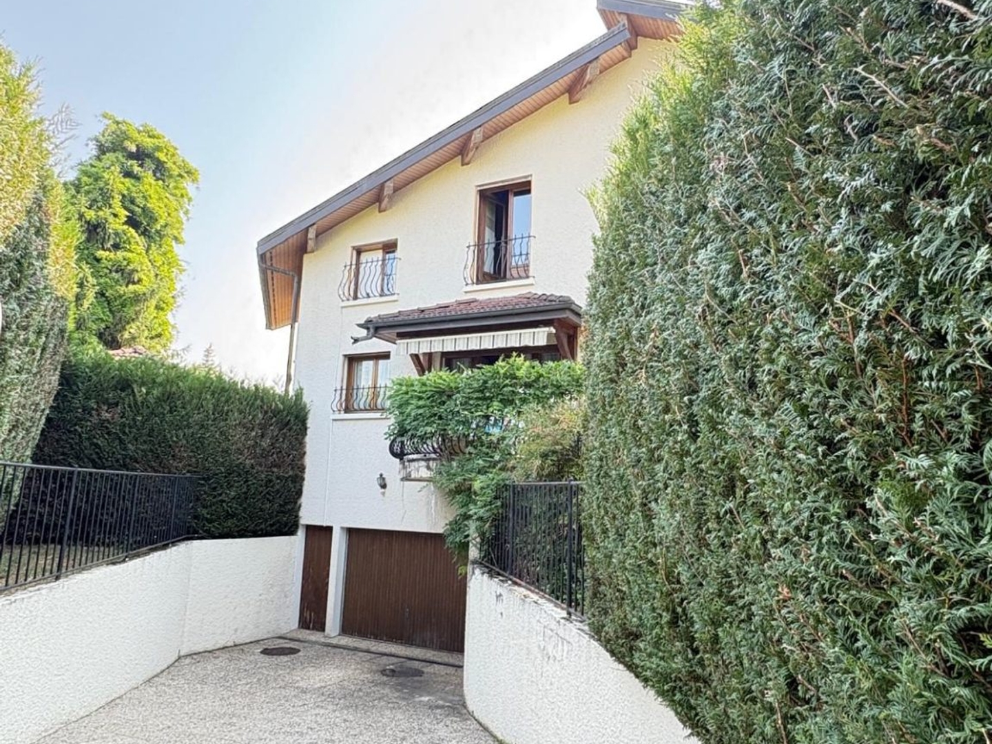 Maison à vendre - 7 pièces - 246m2 - Vétraz-Monthoux (74100)