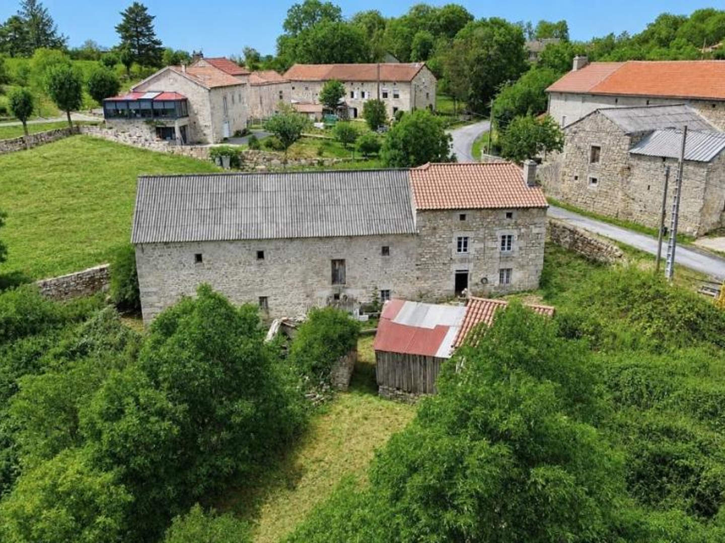 Maison à vendre - 7 pièces - 400m2 - Chaulhac (48140)