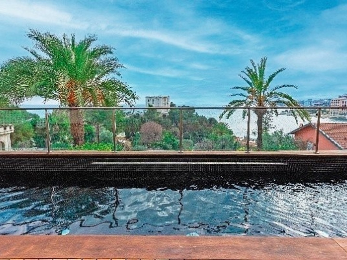 Maison à vendre - 7 pièces - 580m2 - Roquebrune-Cap-Ma... (06190)