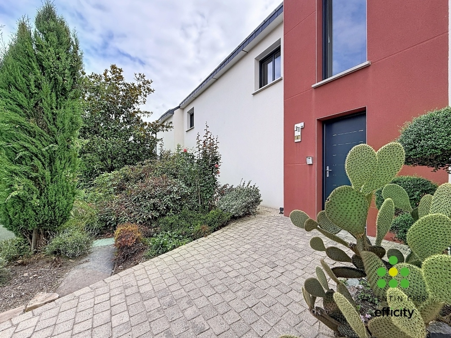 Maison à vendre - 7 pièces - 263m2 - Ombrée D'anjou (49420)