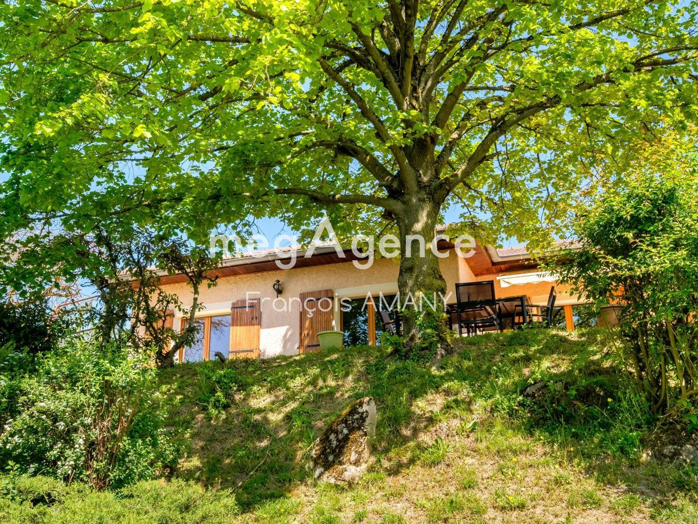 Maison 4 chambres avec grand terrain