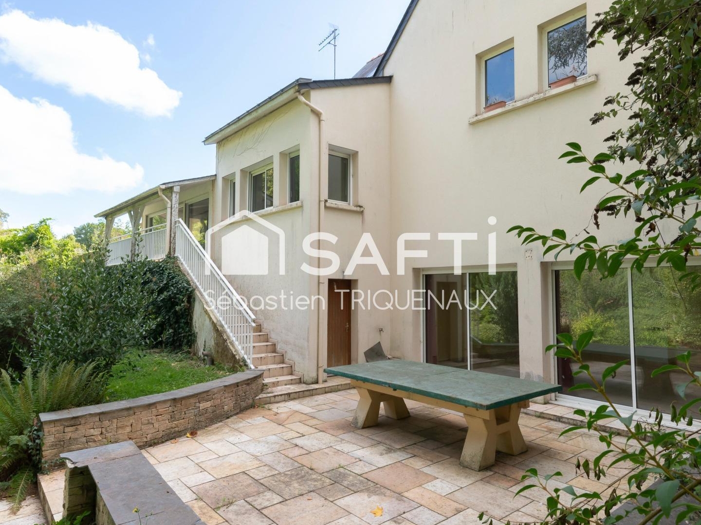 Maison à vendre - 7 pièces - 230m2 - Montreuil-Juigné (49460)