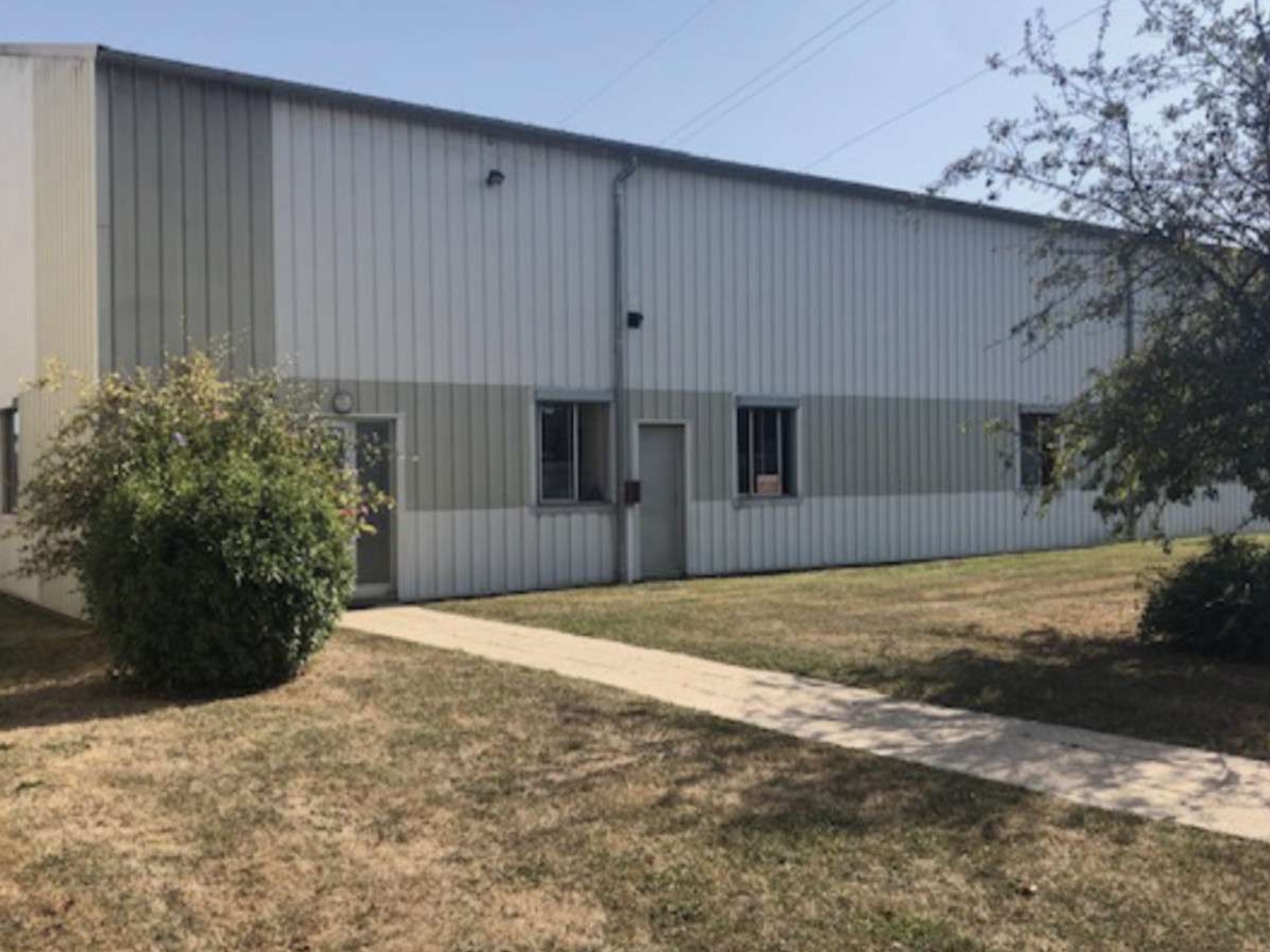 Entrepôt surface de 700m² à vendre Dracy le Fort