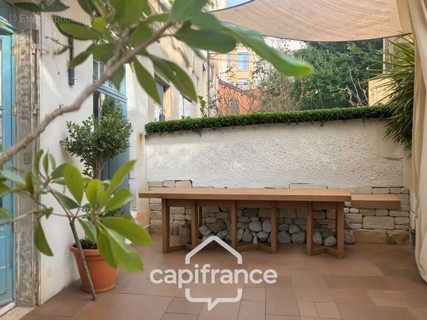 Magasin à vendre - 2 pièces - 116m2 - Lyon 4e (69004)
