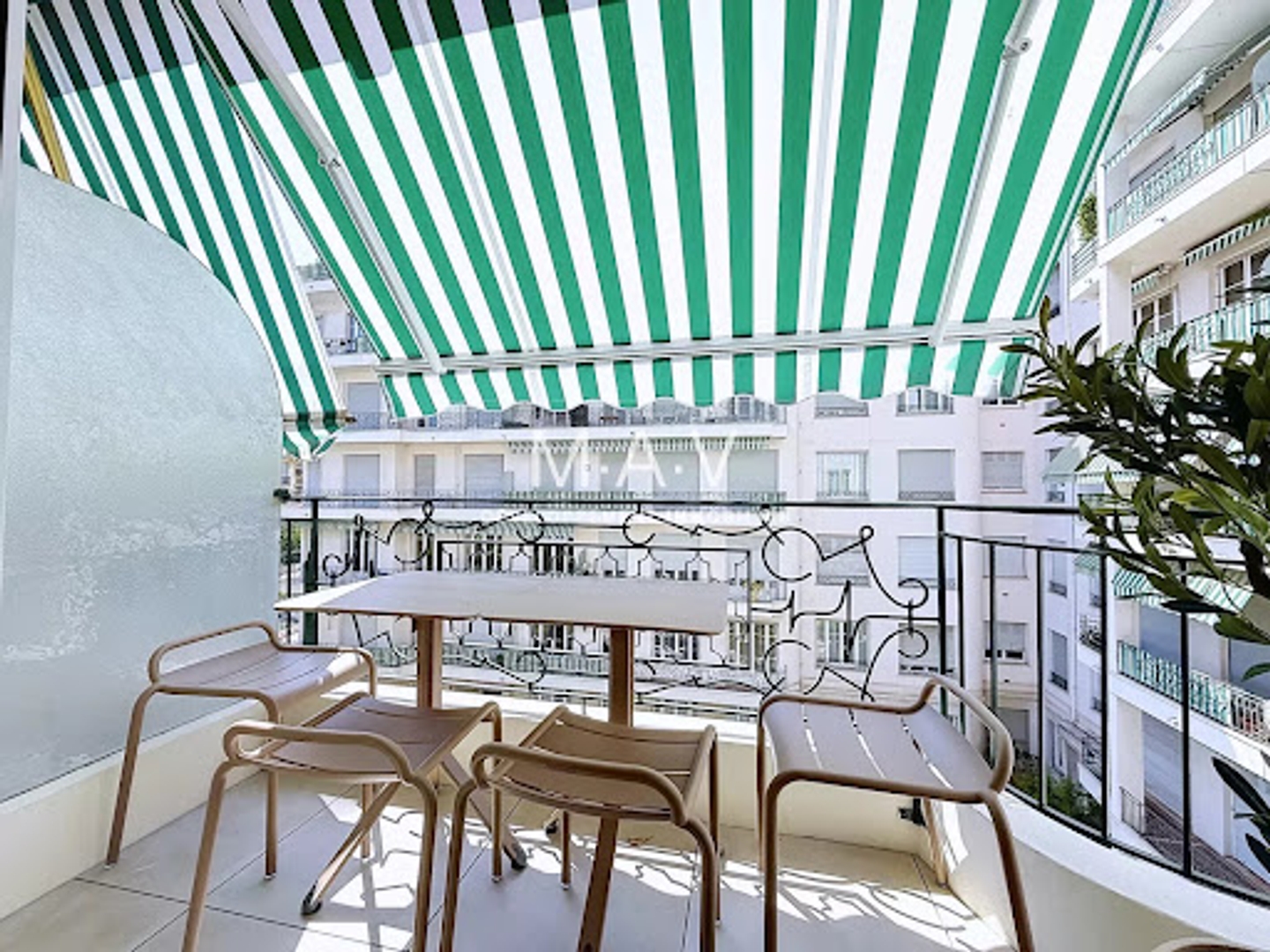 Appartement à vendre - 3 pièces - 87m2 - Nice (06000)