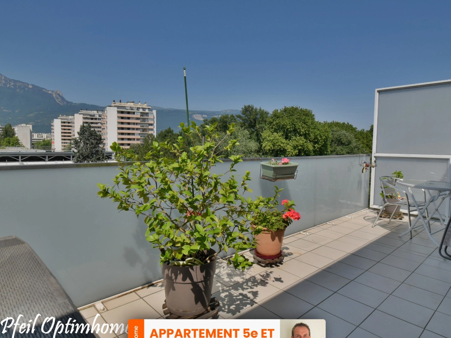 APPARTEMENT AU 5e et DERNIER ETAGE - EXCEPTIONNEL DE CONFORT ET QUALITE