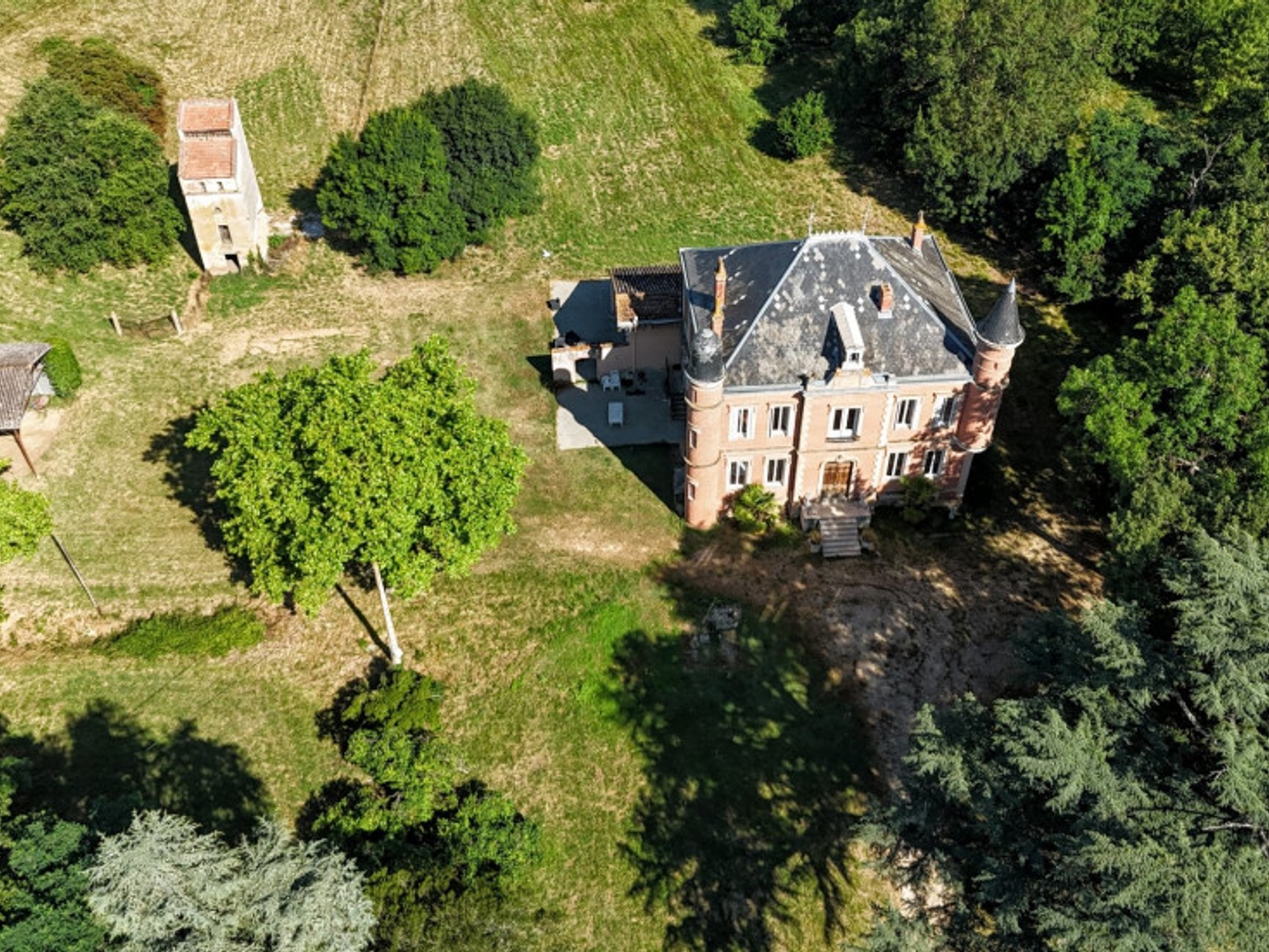 Maison à vendre - 12 pièces - 448m2 - Montauban (82000)