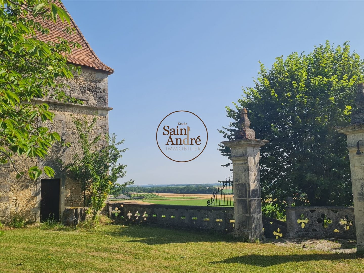 Propriété au coeur des vignes - Sud Charente