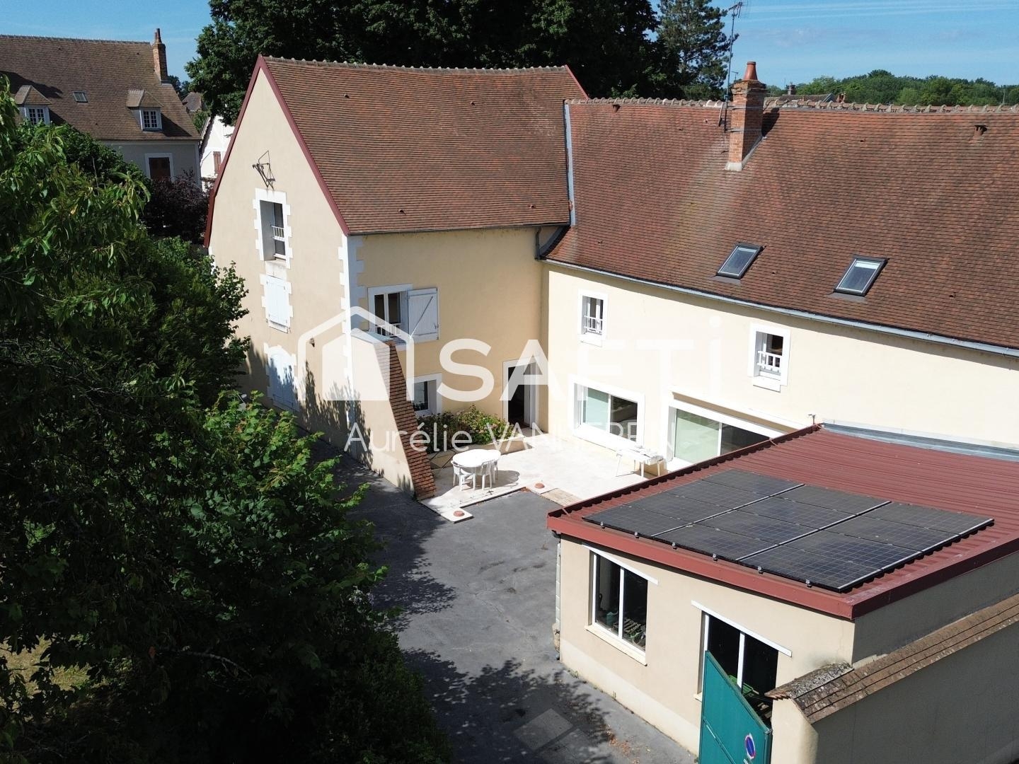 GRANDE MAISON FAMILIALE