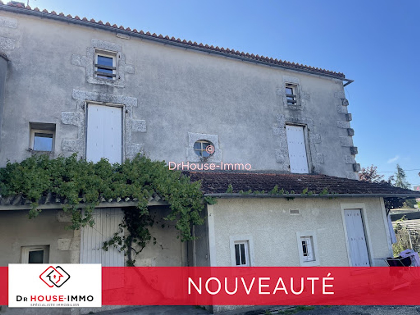 Maison 8 pièces 300 m²