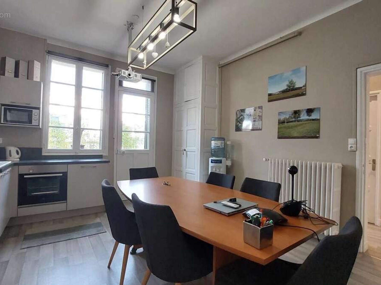 Magasin à vendre - 8 pièces - 299m2 - Saint-Cyr-Sur-Loire (37540)