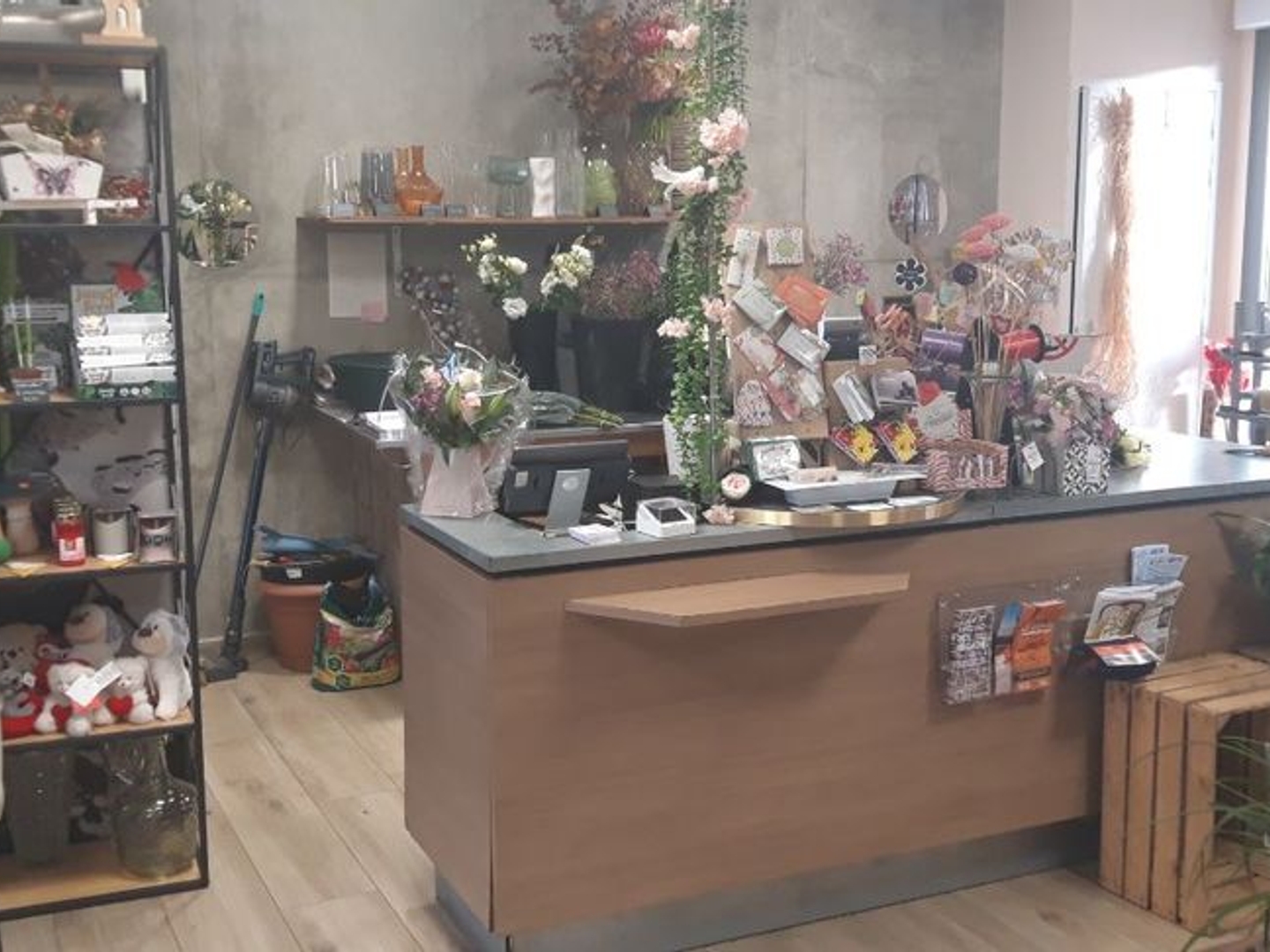 Magasin à vendre - 50m2 - Ajoux (07000)