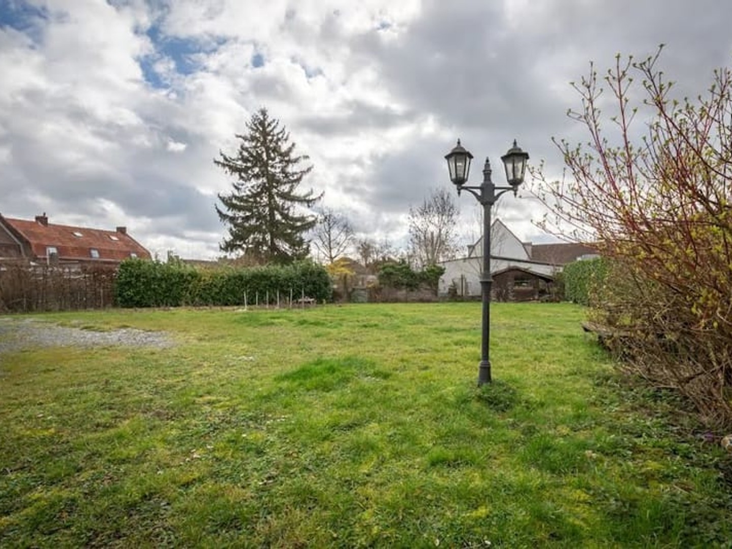 Terrain à bâtir 630 m²