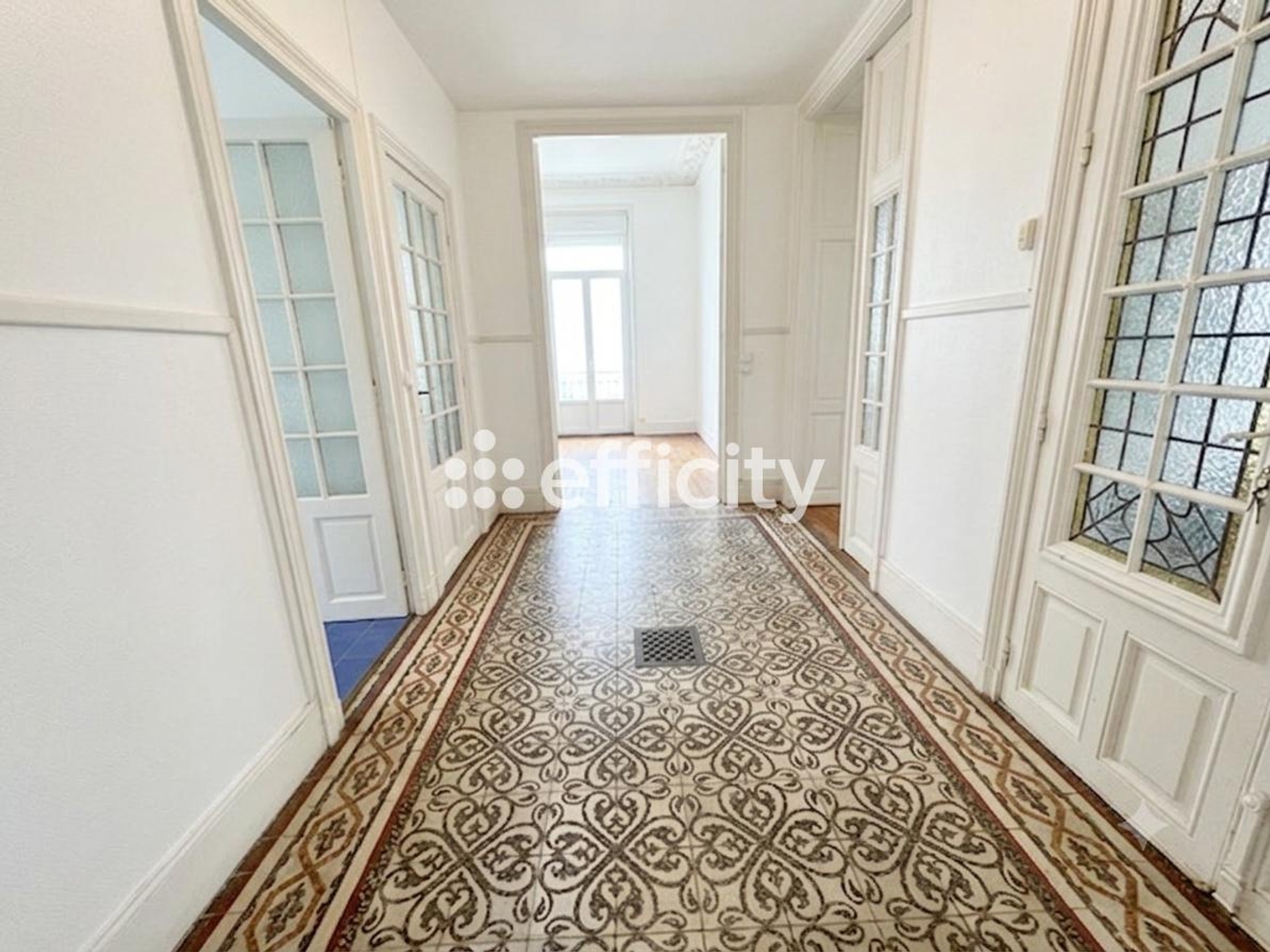 Appartement à vendre - 4 pièces - 101m2 - Thiers (63300)