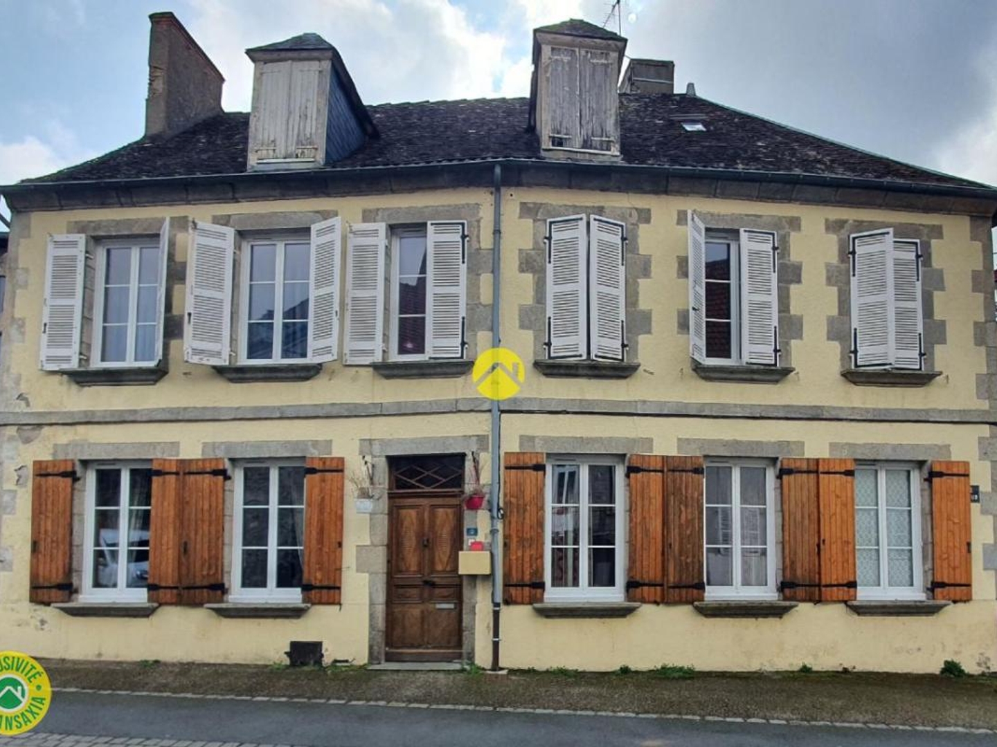 Maison à vendre - 8 pièces - 175m2 - Auzances (23700)