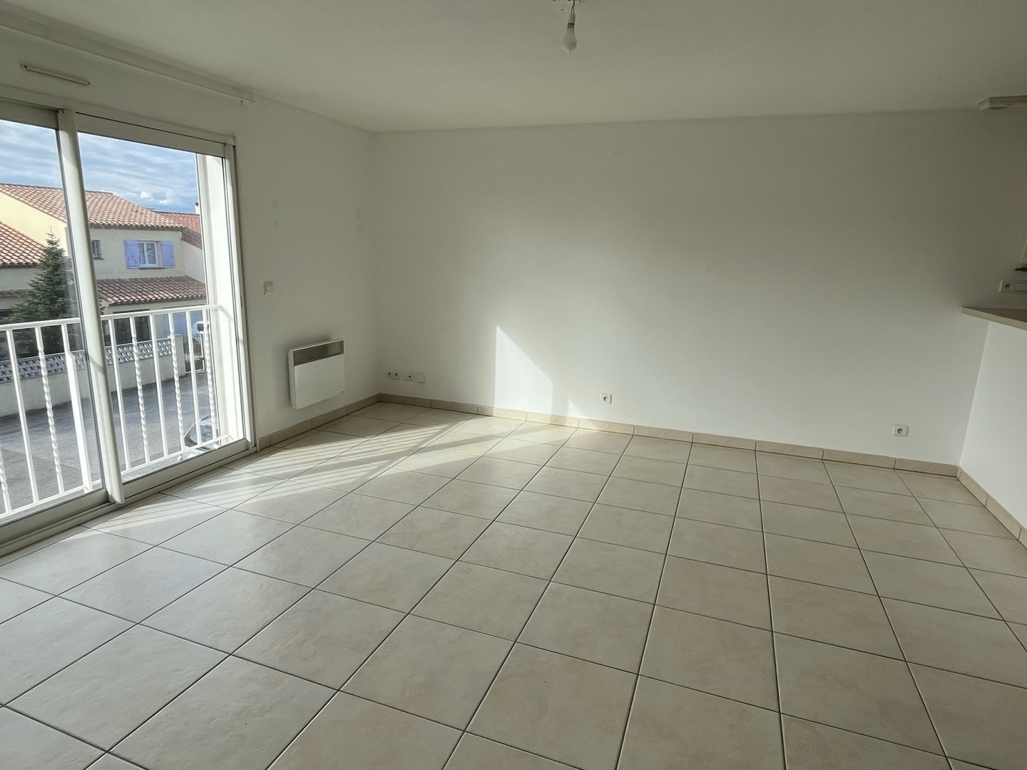 APPARTEMENT de Type F4 + Garage et Jardin