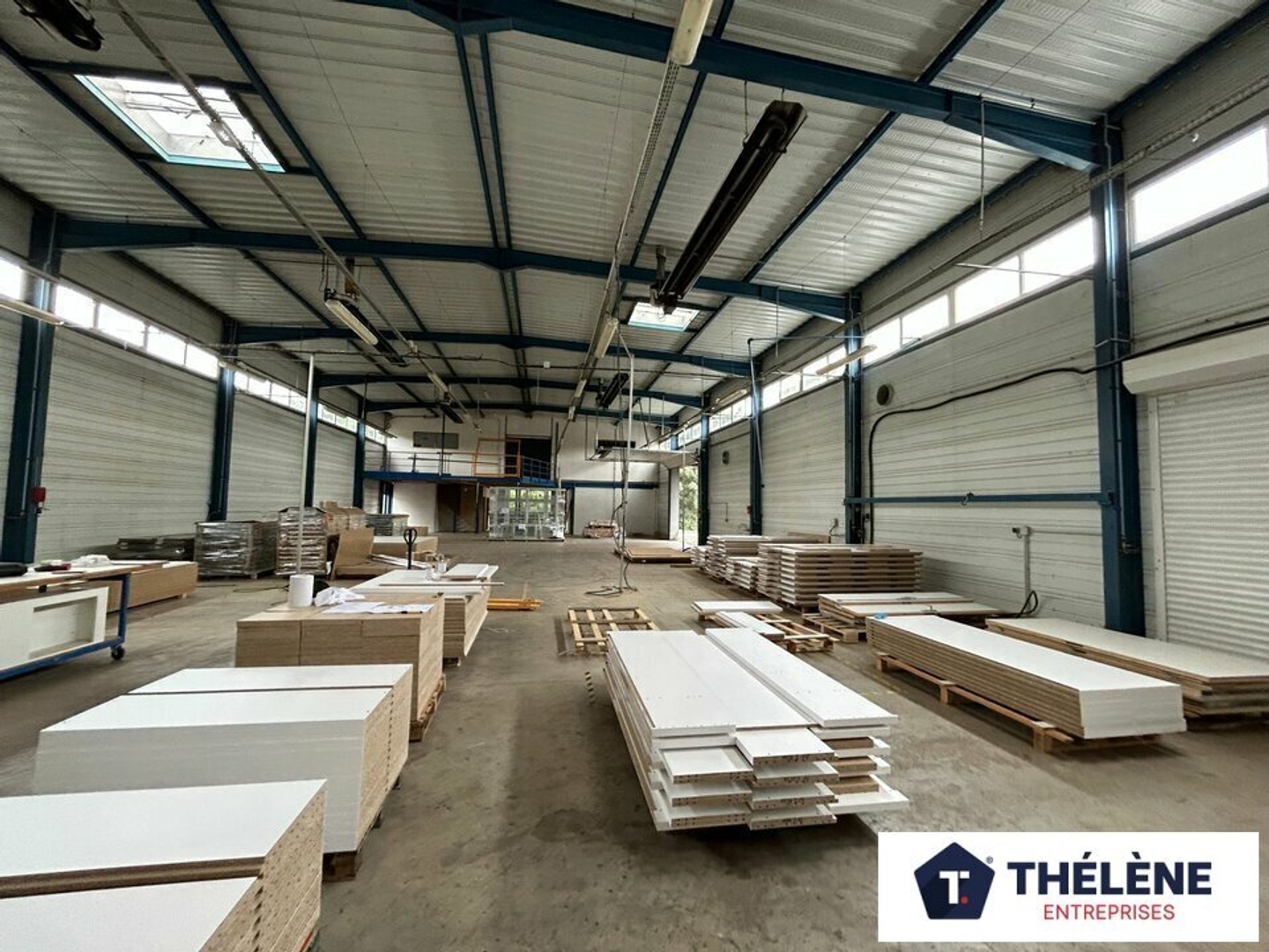 V8039 - ENTREPOT / BUREAUX - BATIMENT INDEPENDANT - 1255 M² - SAINT MATHIEU DE TREVIERS - MONTPELLIER NORD
