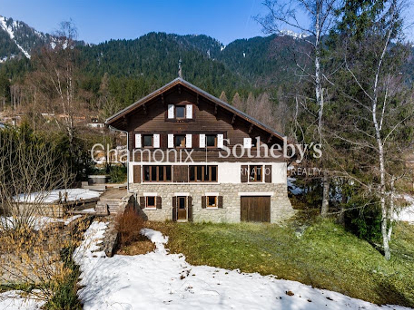 Chalet 10 pièces 320 m²