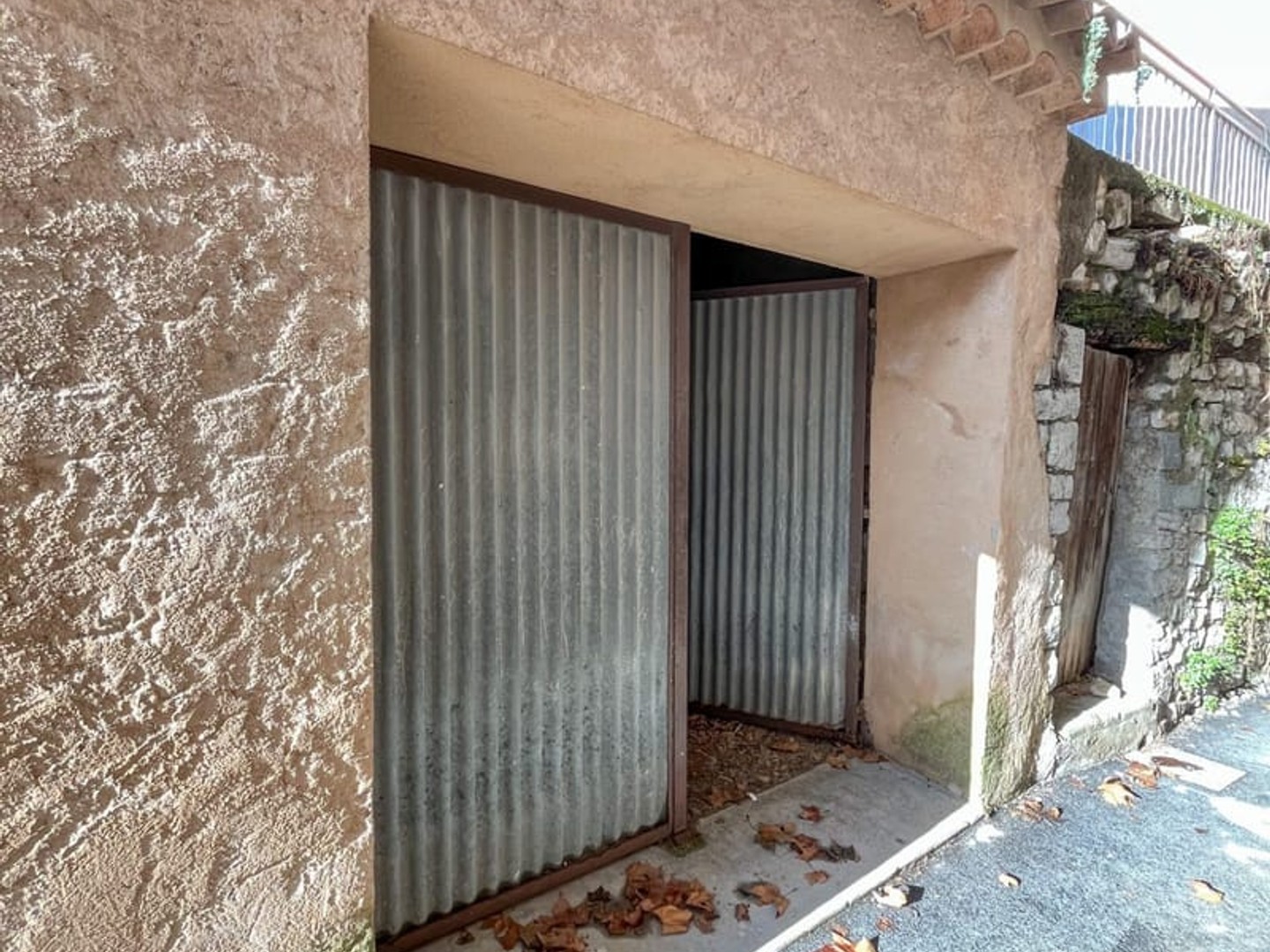 Local 1 pièce 40 m²