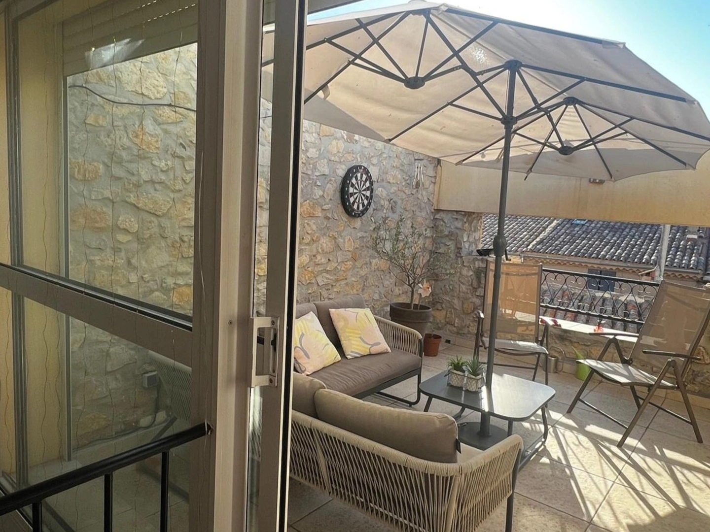 Maison de village avec terrasse tropézienne à vendre - Rousset (13790)