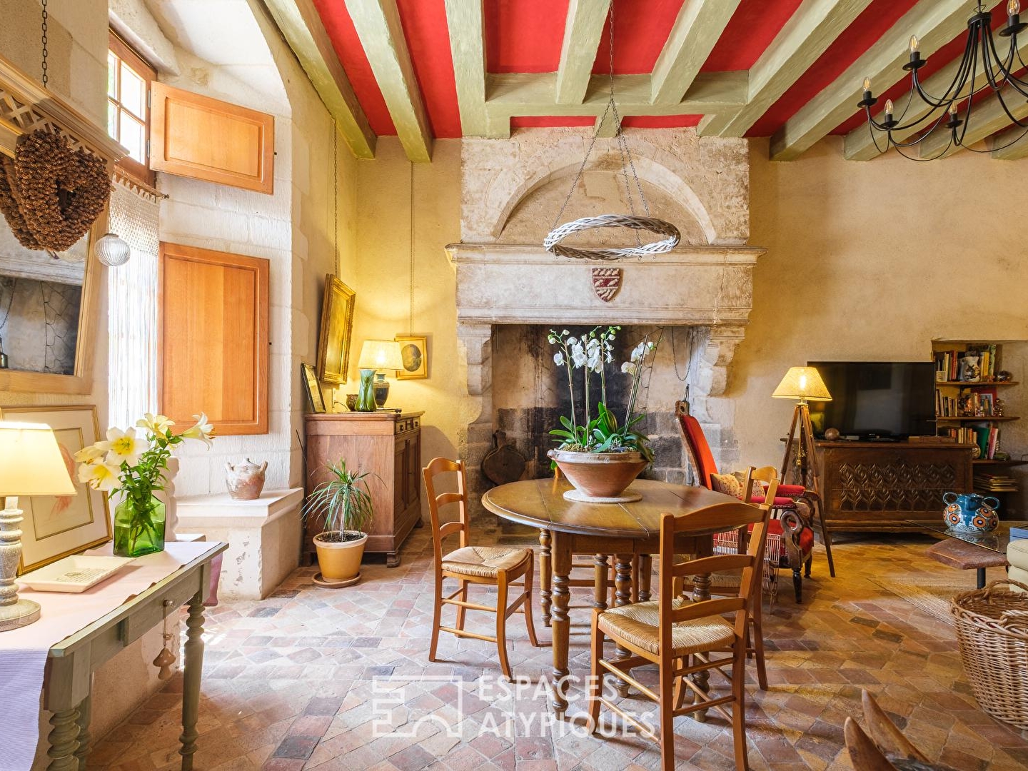 Maison à vendre - 6 pièces - 240m2 - Saint-Loup-Lamairé (79600)