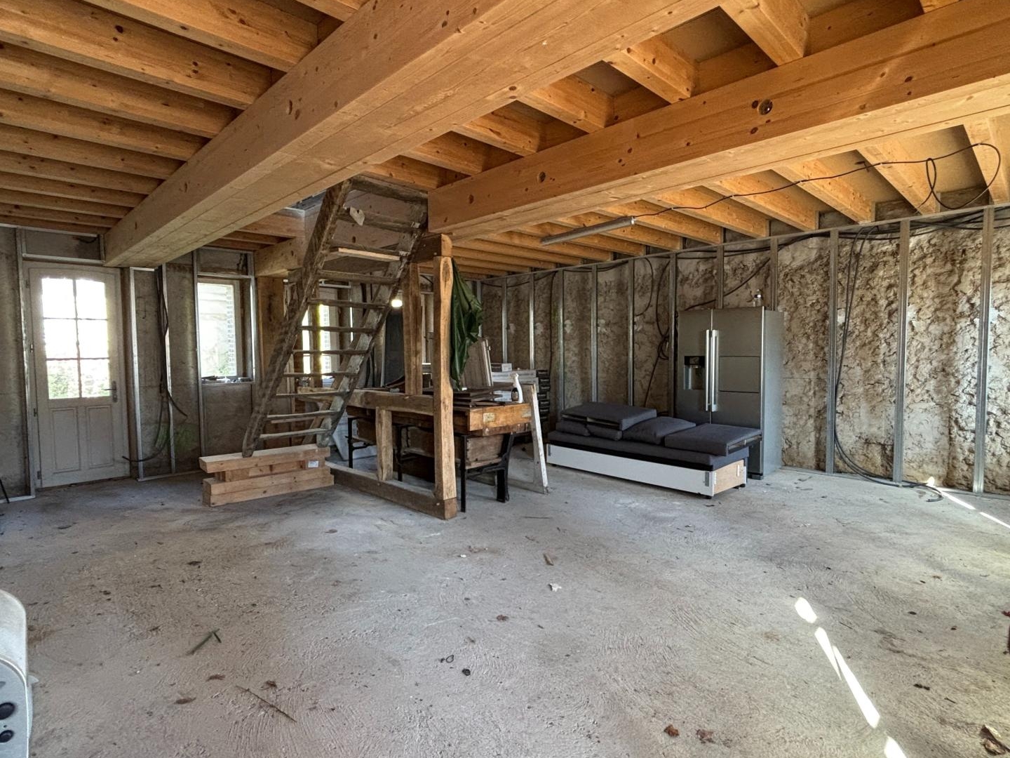 Maison à vendre - 9 pièces - 210m2 - Mézilles (89130)