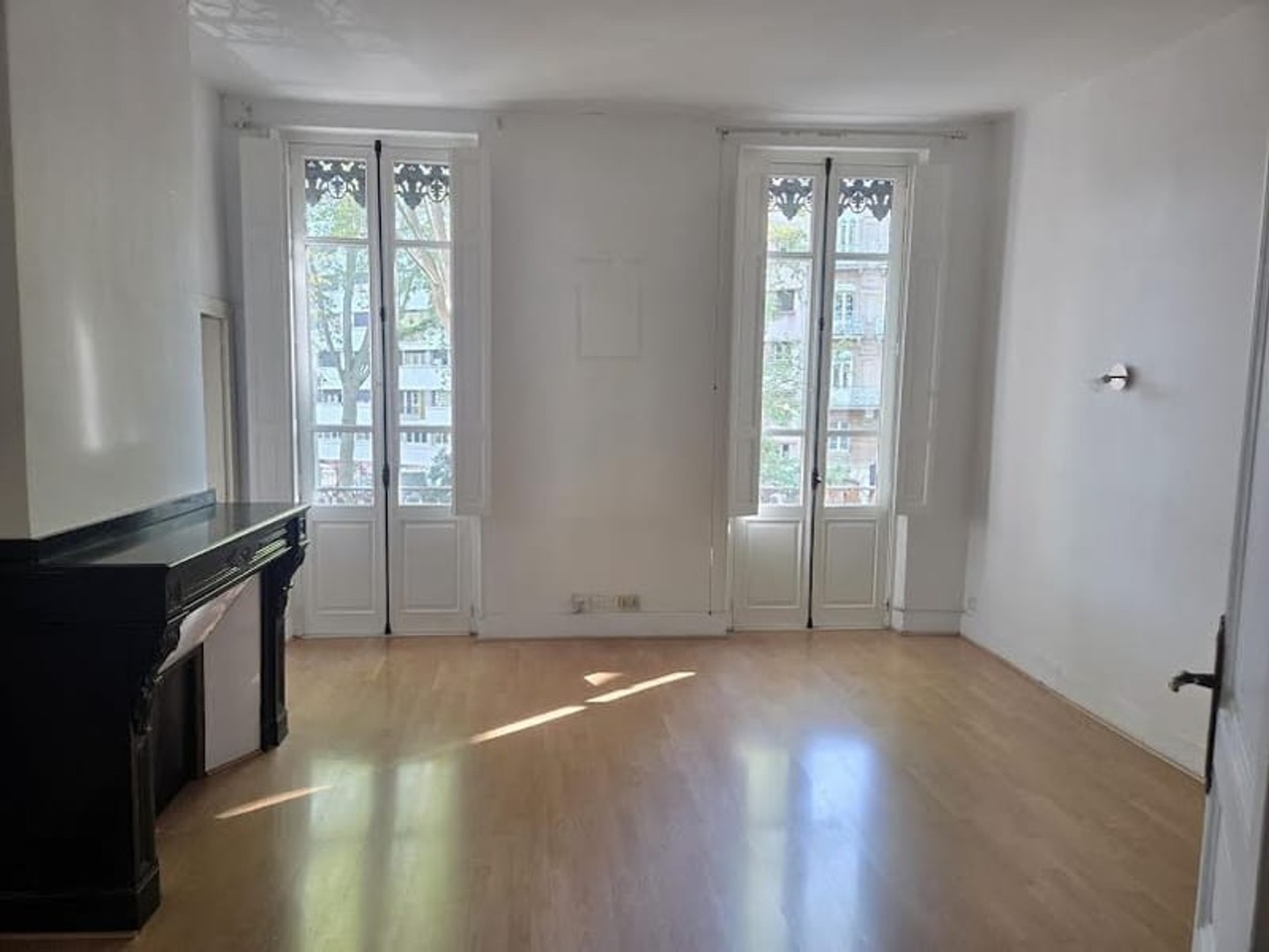 Bureaux à vendre - 5 pièces - 131m2 - Toulouse (31000)