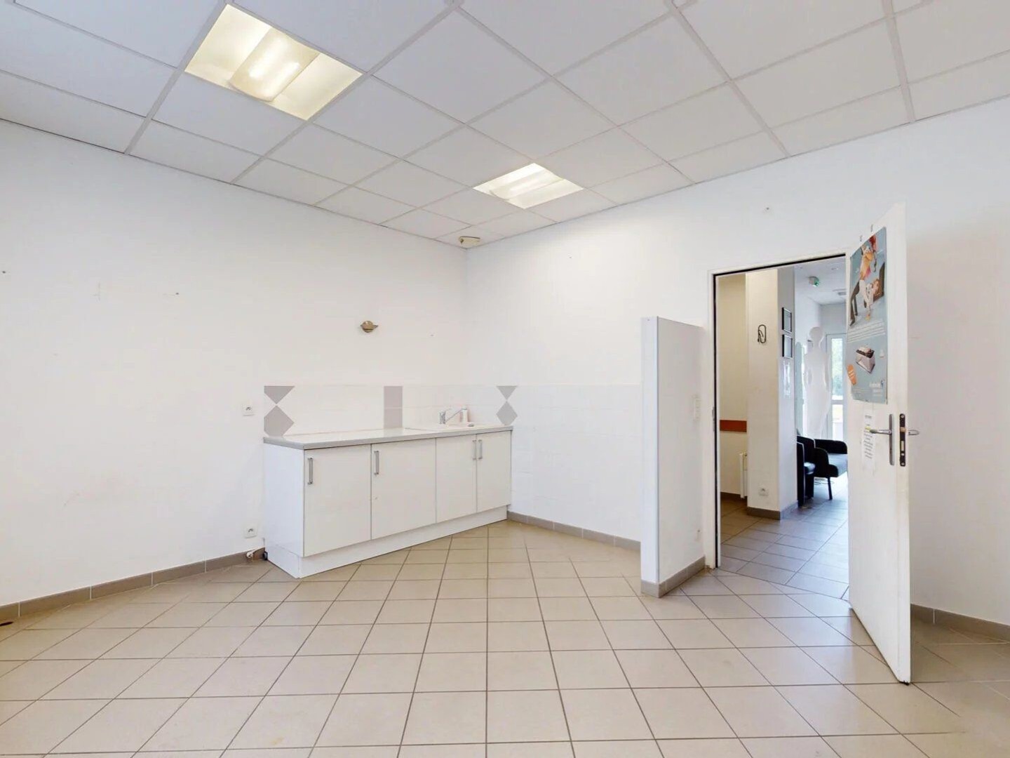 Local Profession Libérale Pontault Combault 23.90 m2