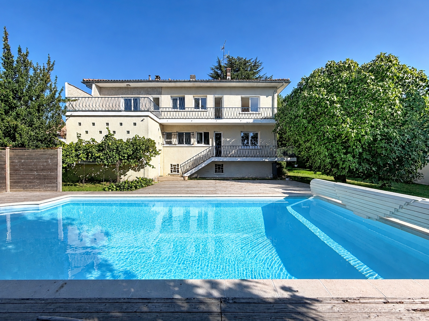Maison 7 pièces 185 m²