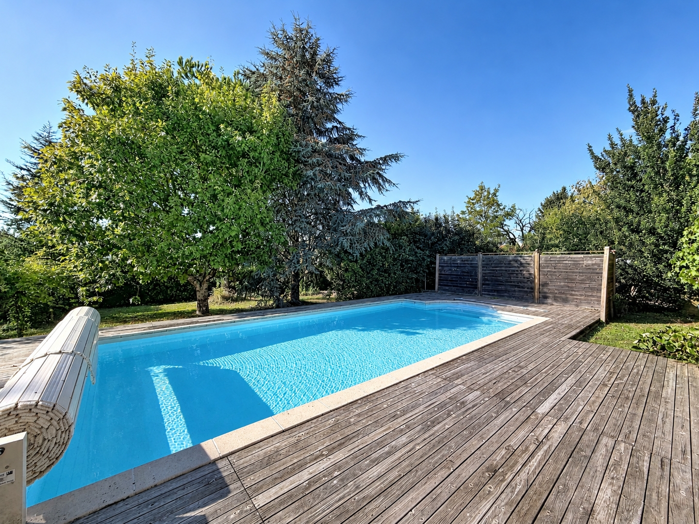 Maison à vendre - 7 pièces - 185m2 - Saintes (17100)