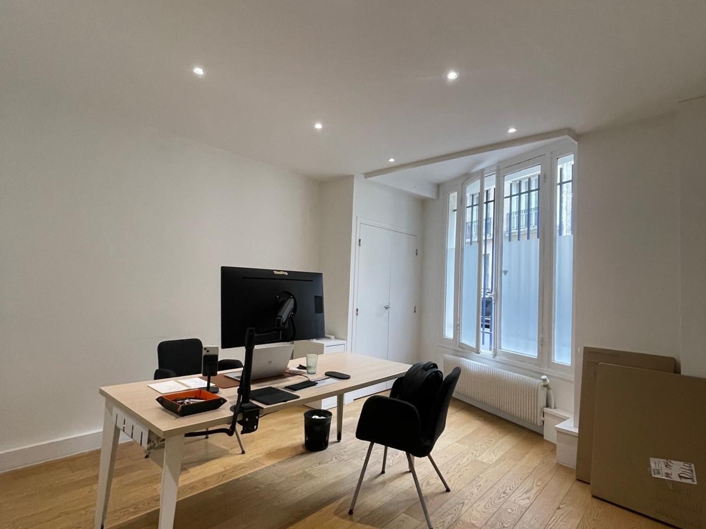 Local professionnel 309 m²