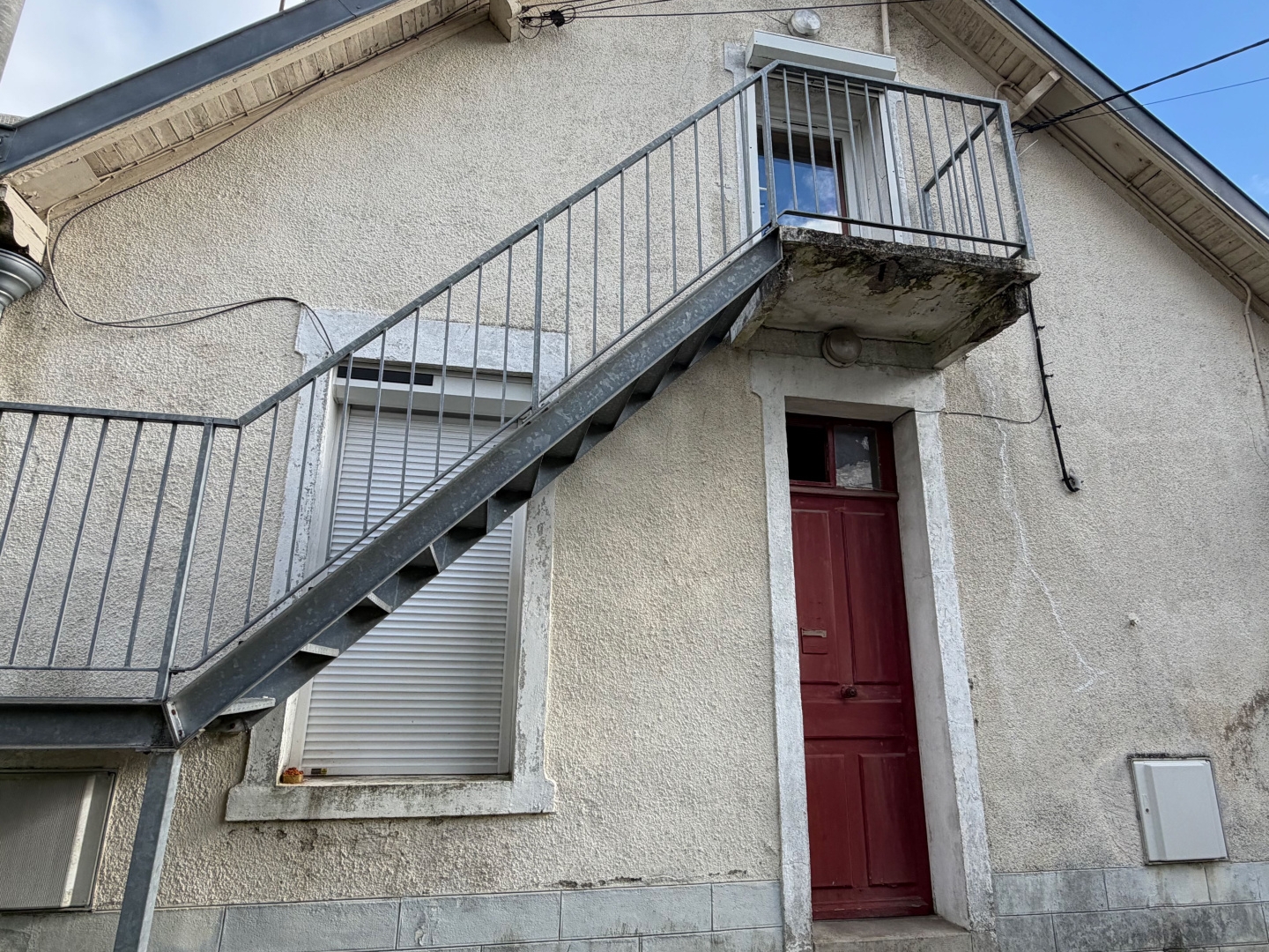 IMMEUBLE DE RAPPORT À RÉNOVER - 3 APPARTEMENTS - FORT POTENTIEL LOCATIF